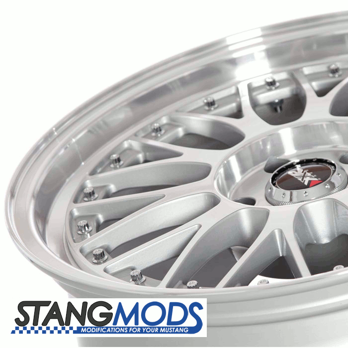 18x8.5 XXR521 Machined Silver Wheel (94-04) close up rim view