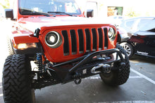 Load image into Gallery viewer, Oracle Oculus Bi-LED Projector Headlights for Jeep JL/Gladiator JT - Matte Black - 5500K
