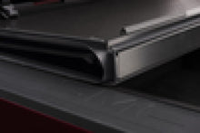 Load image into Gallery viewer, BAK 2020 Jeep Gladiator 5ft Bed BAKFlip FiberMax