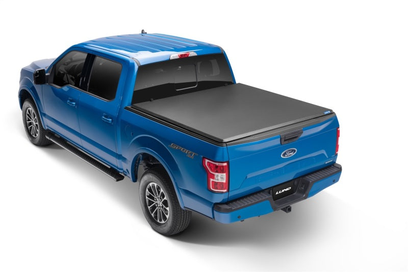 Lund 21-22 Ford F-150 (5.5ft. Bed) Hard Fold Tonneau Cover - Black