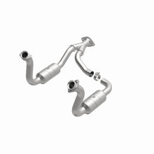 Load image into Gallery viewer, Magnaflow Conv DF 08-10 Ford F-250/F-250 SD/F-350/F-350 SD 5.4L/6.8L / F-450 SD 6.8L Y-Pipe Assembly