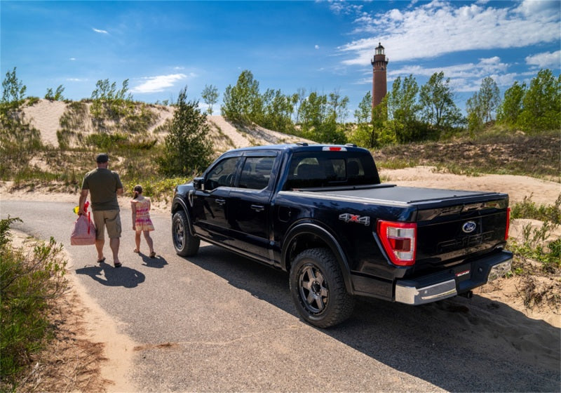 Roll-N-Lock 09-17 Dodge Ram 1500 XSB 67in M-Series Retractable Tonneau Cover