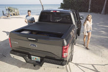 Load image into Gallery viewer, Roll-N-Lock 17-19 Ford F-250/F-350 Super Duty 80-3/8in E-Series Retractable Tonneau Cover