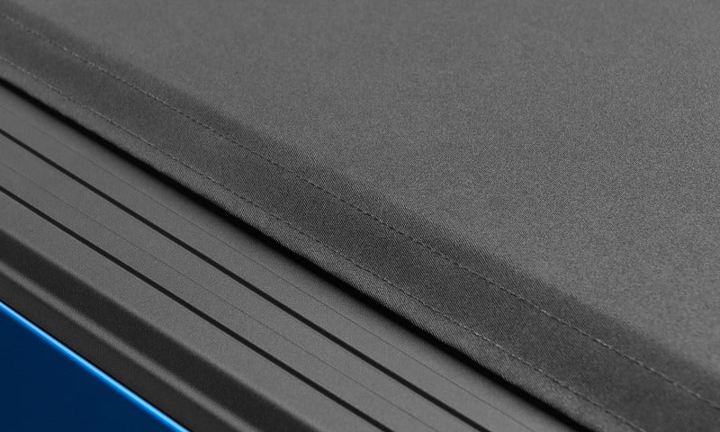 Lund 2019 Ford Ranger (5ft Bed) Genesis Elite Roll Up Tonneau Cover - Black